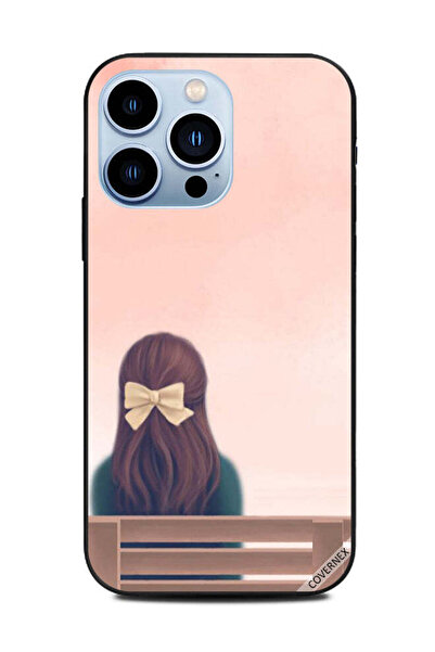 Covernex غطاء حماية لجهاز Apple iPhone 13 Pro - فتاة جميلة على مقعد