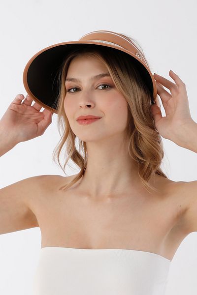 Fulla Moda Регулируема сламена шапка с шарка на кука и козирка
