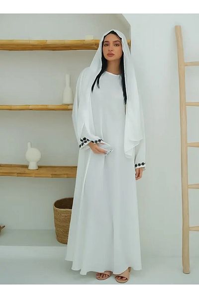 Jameela White Embroidery Satin Close Abaya