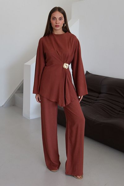Laluvia Set bluză și pantaloni cu broșă din aur țiglă - 8759