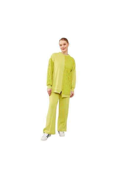 Levidor Sports Suit with Lace Garnish and Stitching Detail Trousers