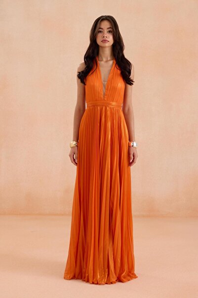 Carmen Turuncu Sırt Dekolteli Laklı Şifon Abiye Elbise
