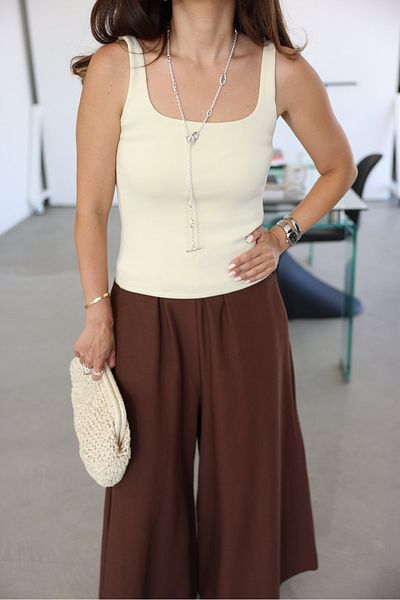Özge Özgenç Thick Strap Self-Fitted Tank Top