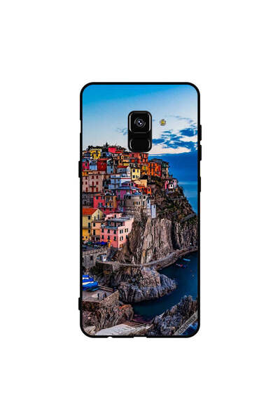 Covernex غطاء حماية لهاتف سامسونج جالاكسي A8+ (2018) - منازل ملونة على البحر