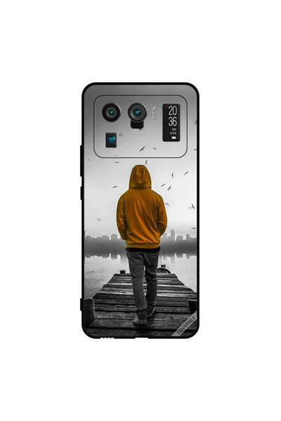 Covernex غطاء حماية لهاتف شاومي مي 11 ألترا - فتى حزين يمشي