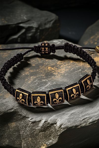 OSMANLI GÜMÜŞ Fleur-De-Lis Lily Figured Gold Detail Men's Bracelet – Black Macrame, Square Beaded