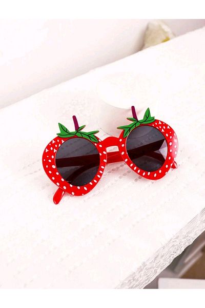 OEM Girls' red strawberry-shaped sunglasses