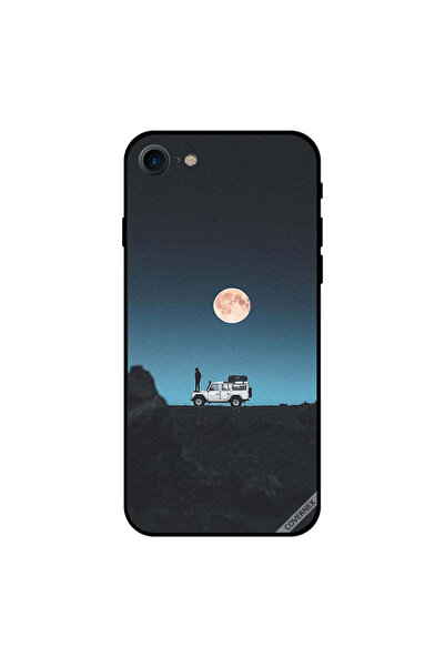 Covernex غطاء حماية لجهاز iPhone 7 بتصميم قمر ورجل يقفان على سيارة جيب