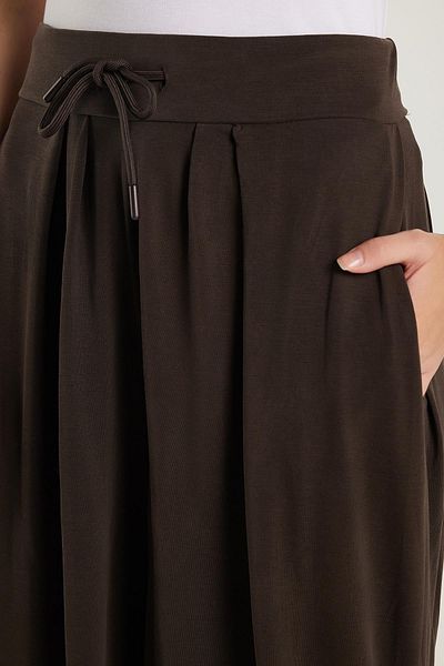 Tudors Women's Standard Fit Modal Fabric Pocket Waist Lace-Up Brown Balloon Pants