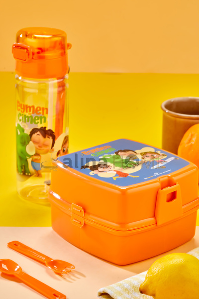 ALİNA HOME Grass Nutrition Box with Eymen/500 ml Water Bottle Set