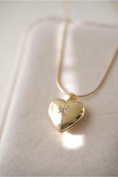 AŞIK ACCESSORIES Stainless Steel Starry Heart Locket Necklace