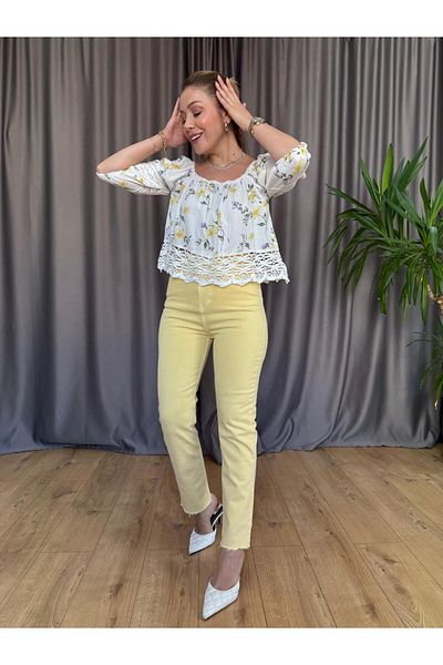 Size Özgü Ecru Floral Patterned Hem Lace Blouse