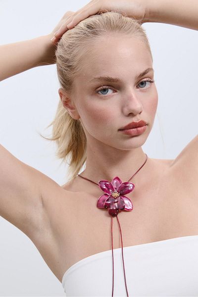 Stradivarius Orchid flower cord necklace