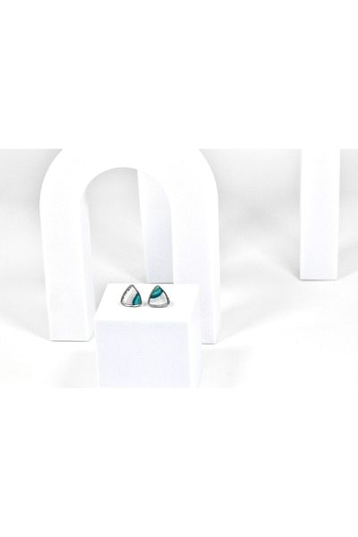 NARRU Handmade NARRU earrings, stylized triangle, turquoise, white and silver, Vasia