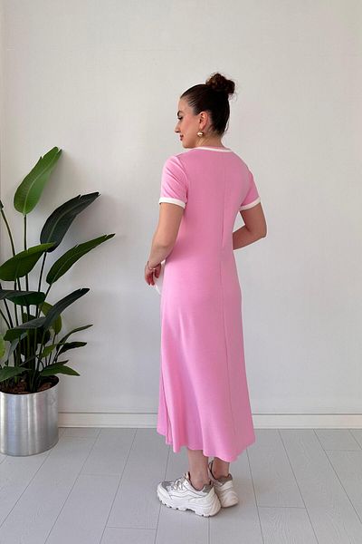 MaziButik Φόρεμα Modal με στρογγυλή λαιμόκοψη ροζ