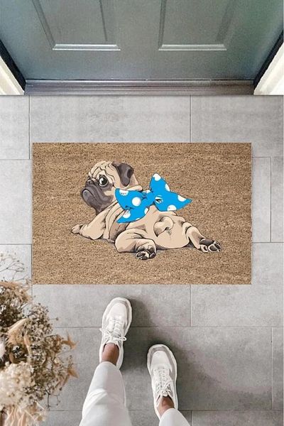 Mu Art Ahşap Digital Printing Brown Blue Ribbon Pug Door Mat K-2107