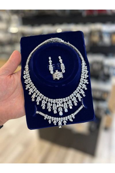 KREATIVA Bridal set with necklace, earrings, bracelet and ring, with silver zircons