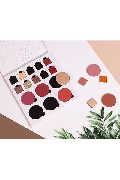 LEF COSMETICS Liv The Beautiful Eyeshadow & Blush Palette x16
