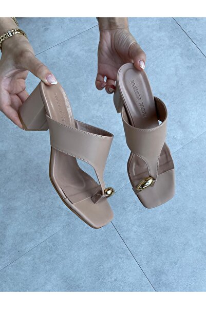 Elvinin Tarzı Xena Nude Accessory Detailed Heeled Shoes