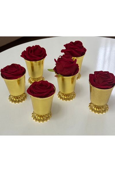Elzemm store Gold Color 6 Pieces Patterned Footed Rose Bucket Red Roses Included