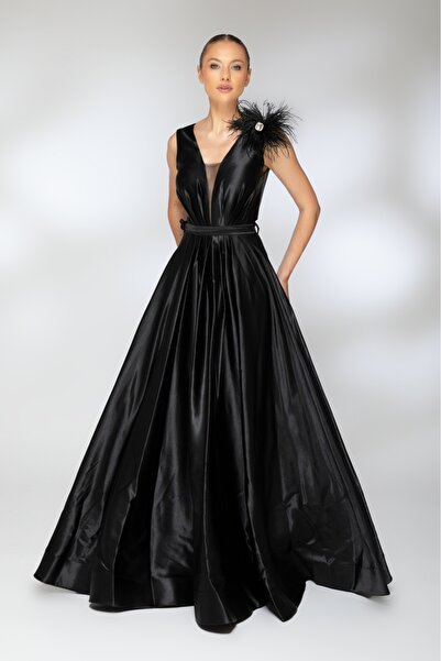 Atmosphere Fashion Rochie lungă din tafta cu broșă din pene de struț