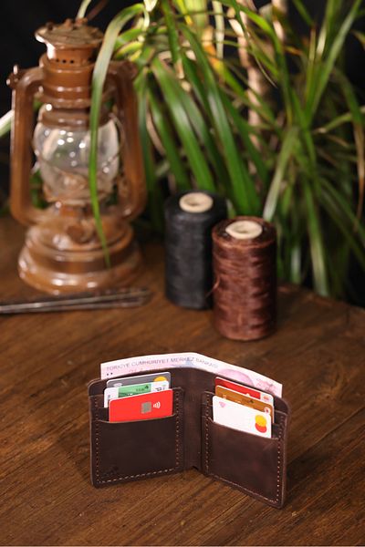 Derimoda Genuine Leather Classic Men's Wallet – Stylish and Minimalist Design