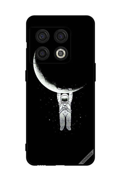 Covernex غطاء حماية لهاتف OnePlus 10 Pro معلق على القمر