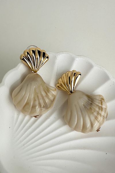 Modex Metal Detail Acrylic Seashell Earrings (5cm)