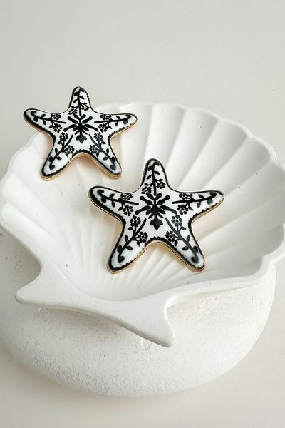 Modex Flower Patterned Starfish Earrings (5cm)