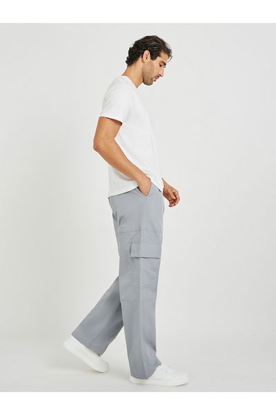 Styli Men Grey Solid Oversized Open Hem Cargo Joggers with Zipper Pockets