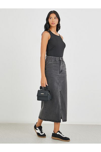 Styli Solid Ribbed Round Neck Cami Top