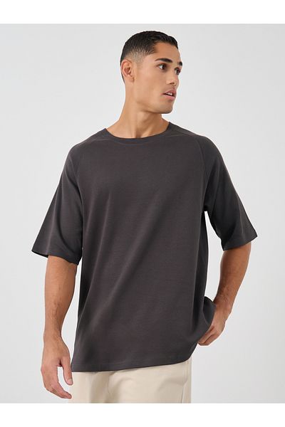 Styli Men Solid Raglan Sleeves Oversized T-Shirt