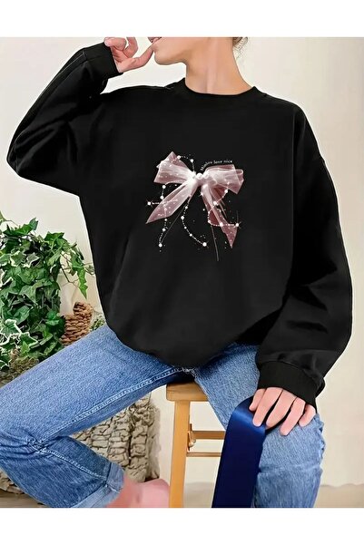 caddekombin Μαύρο φούτερ με λαιμόκοψη με στάμπα με φωτεινή ροζ κορδέλα