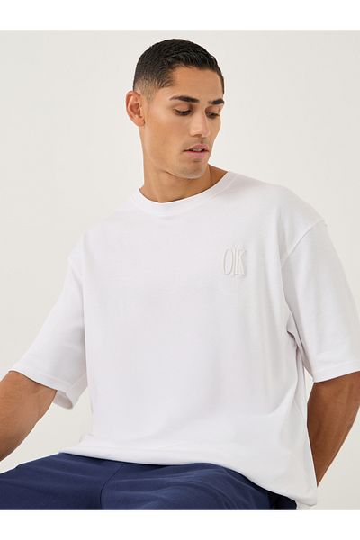 Styli Embroidered Detail Crew Neck Oversized T-Shirt
