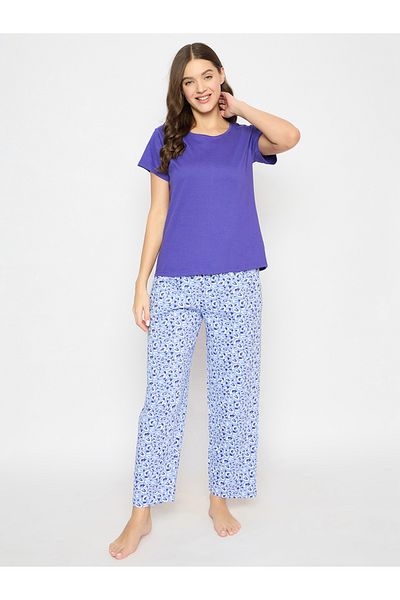 Clovia By Styli Solid Round Neck T-Shirt and Printed Pyjama Set