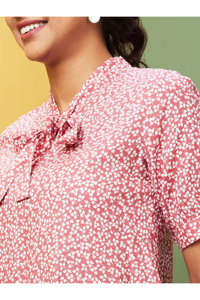 Globus By Styli Printed Tie-Up Neck Short Sleeve Top