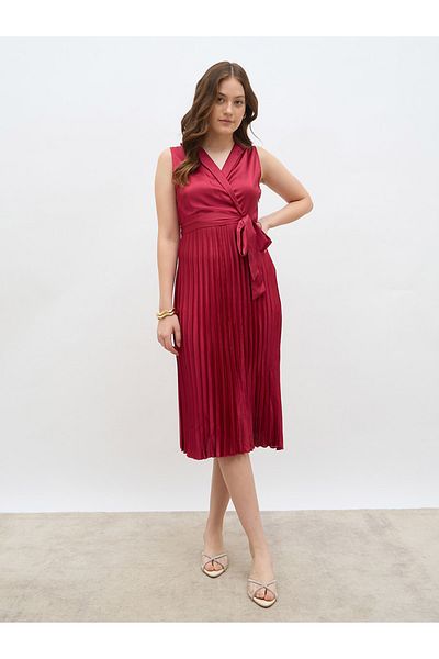 Styli Sleeveless Pleated A-Line Wrap Midi Dress