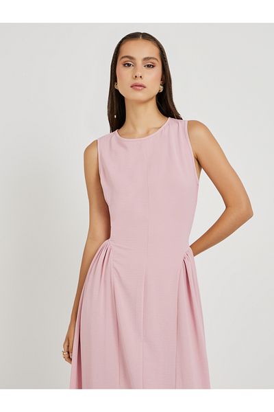 Styli Solid Sleeveless Round Neck Pleated A-Line Maxi Dress