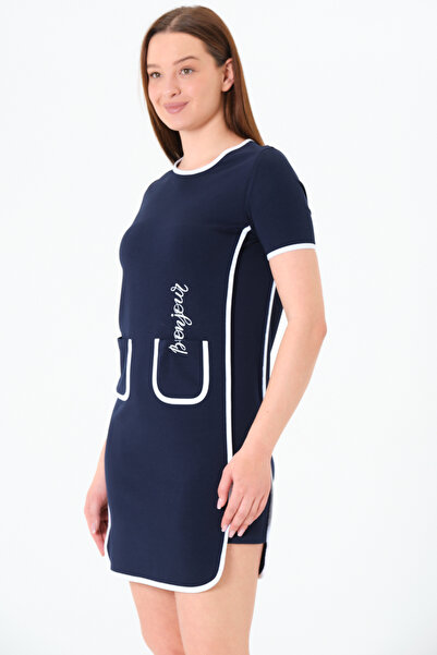 Sortie Collection Γυναικείο με ρέλι , ίσια εφαρμογή, λαιμόκοψη, μανίκια τριών τετάρτων, διπλές τσέπες, ύφασμα Modal, κοντό φόρεμα σε μπλε ναυτικό