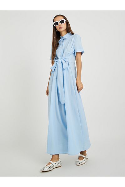 Styli Solid Spread Collar Waist Tie Maxi Dress