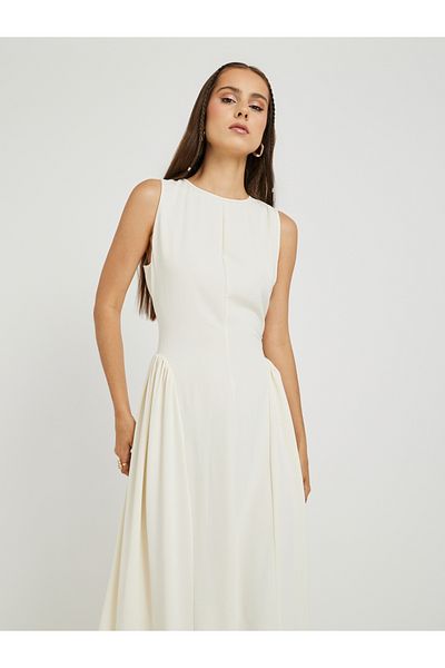 Styli Solid Sleeveless Pleated A-Line Maxi Dress