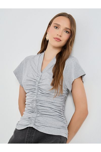 Styli Solid V-Neck Ruched Detail Short Sleeve T-Shirt