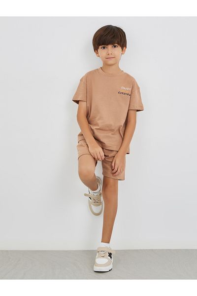 Styli Slogan Print Round Neck T-Shirt and Shorts Set
