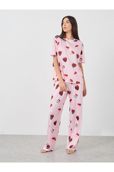 Styli Strawberry Printed T-Shirt and Pyjama Set