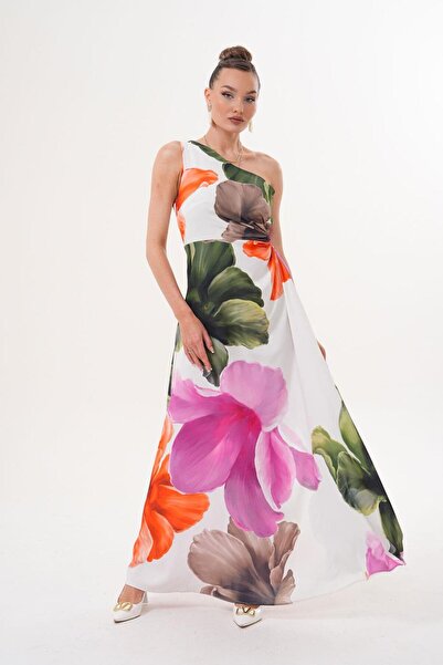 Flame İstanbul Butik Rochie lungă albă cu un singur umăr, cu model, cu detaliu pentru fereastra laterală MCK5956-1