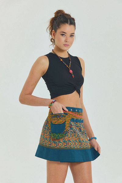 Los banditos Fusta mini cu buzunare cu patch floral