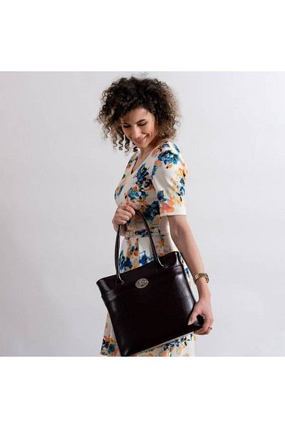 Magazinul de genti Women's genuine leather purse, model 175, Dark brown