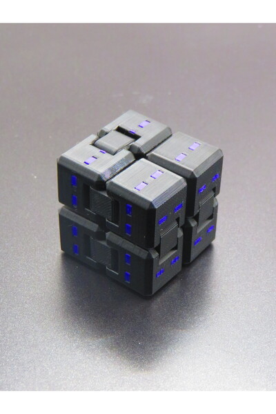 MODA Enderman Temalı Pikselli Sonsuz Küp – 3D Özel Tasarım El Oyuncağı