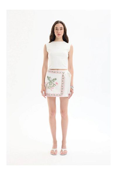 Coral Embroidery Detailed Shorts Skirt Ecru