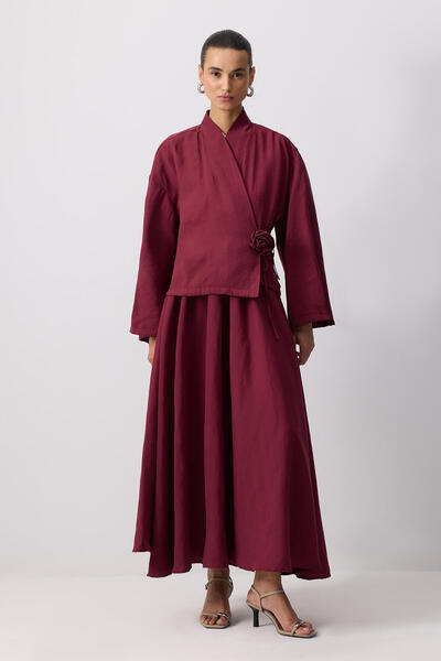 Touché Privé طقم تنورة وسترة مودال بتفاصيل زهرية